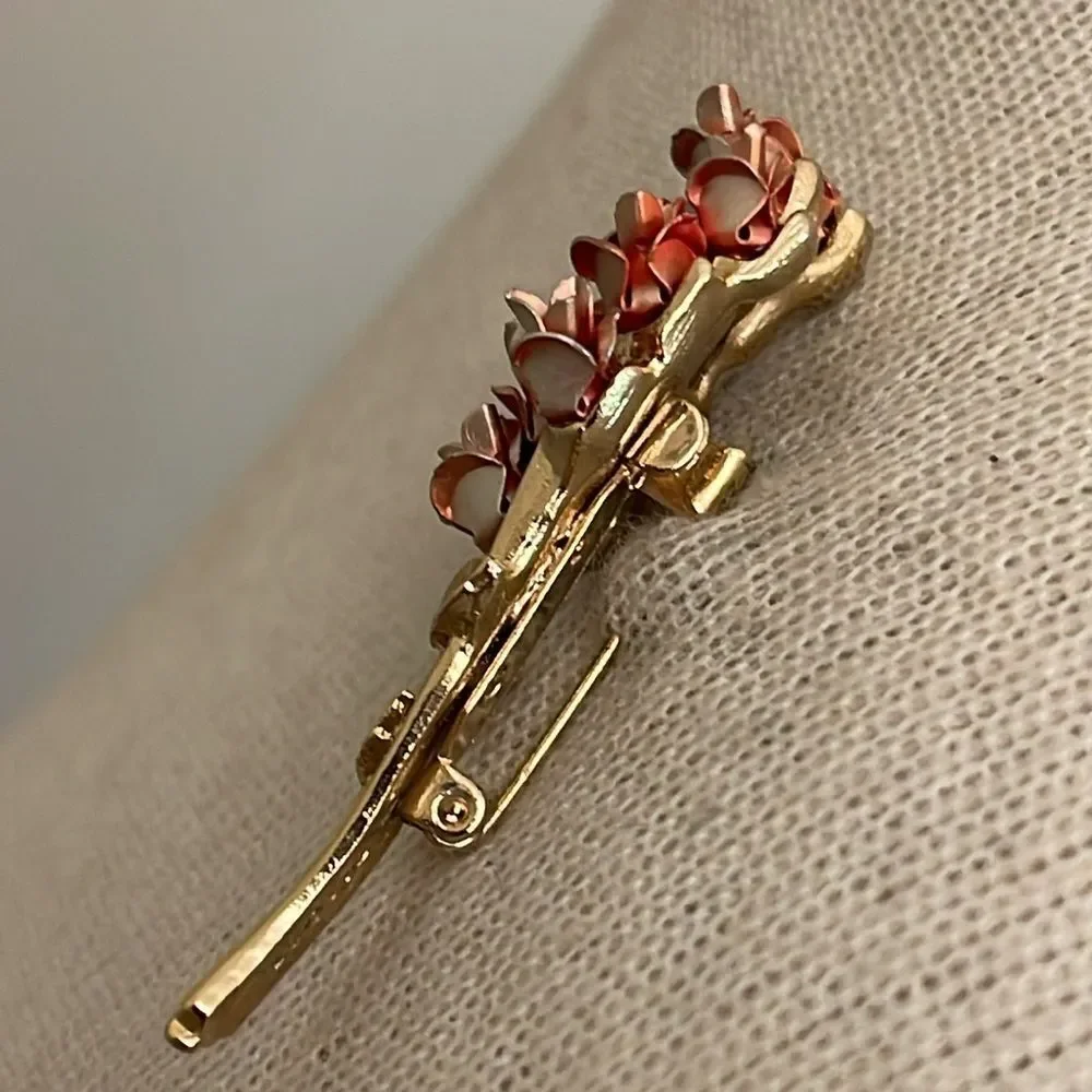 Vintage Rose Flower Pin DM 1997 “David Monn” Rose Bouquet